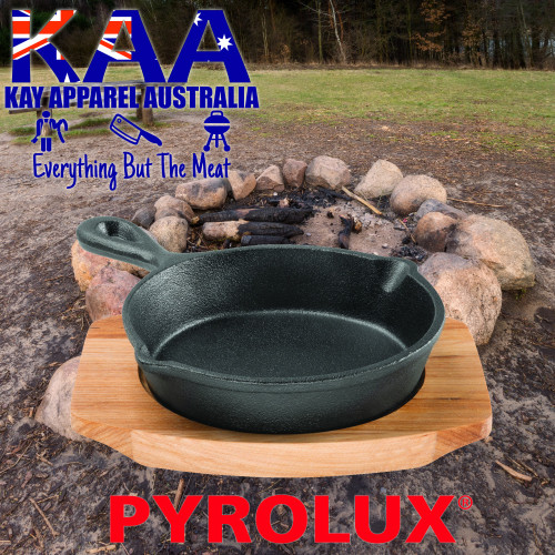 Pyrolux Pyrocast Cast Iron Skillet with Maple Tray 13.5cm