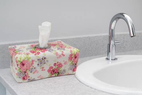 TISSUE BOX COVER PINK/LILAC TISSUE BOX COVER PINK/LILAC