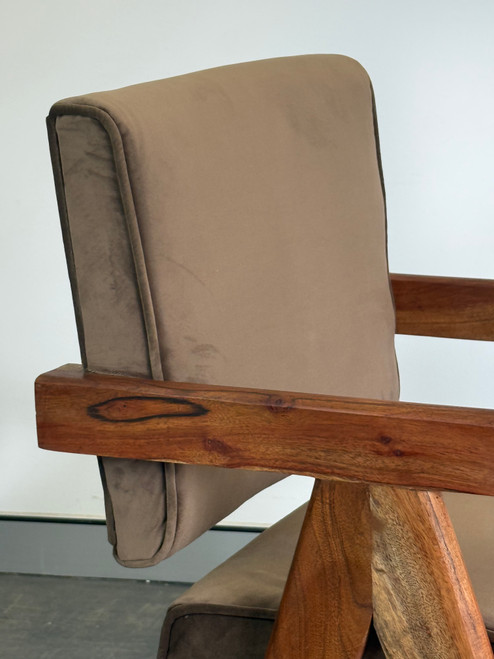 Retro Velvet Chair 