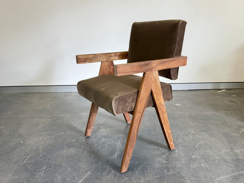 Retro Velvet Chair 