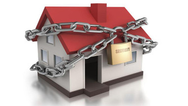 Keeping Your Home Safe While You're On Vacation