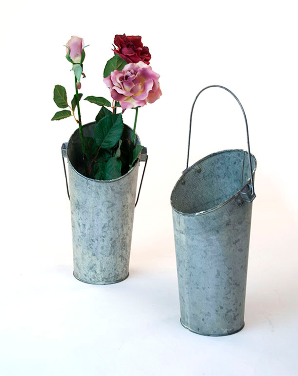 Buckets, Pails and Tubs in Vintage, Colored and Galvanized Finish