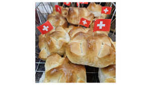 Swiss National Day Roll [∼ 3oz]