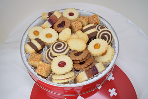 Assortment of Traditional Swiss Cookies [1.25lbs]