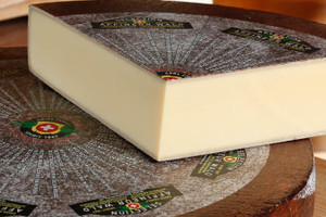 Affineur Walo Red Nose Cheese [1lb]