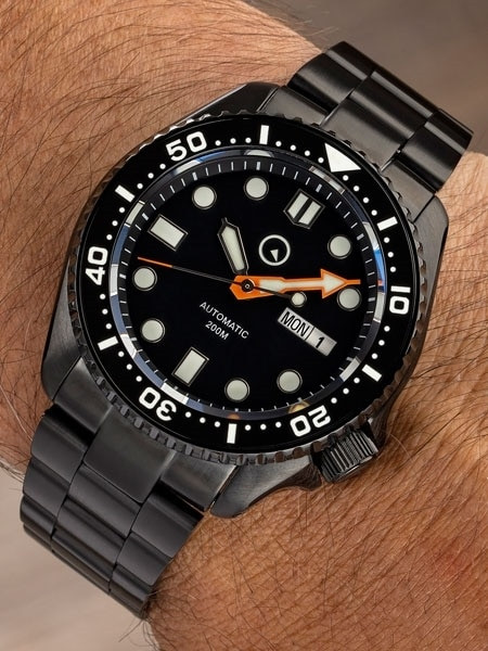 Islander Automatic Dive Watch with AR sapphire crystal, all solid link ...