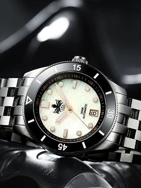 Phoibos 300 meter Wave Master Automatic Dive Watch with an Anti