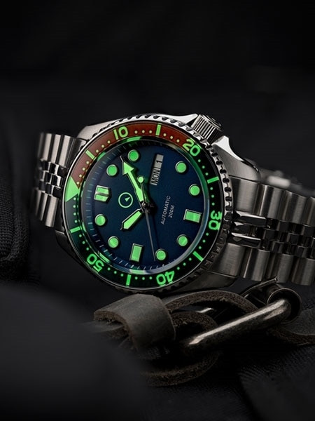 Islander Automatic Dive Watch with AR sapphire crystal, all solid