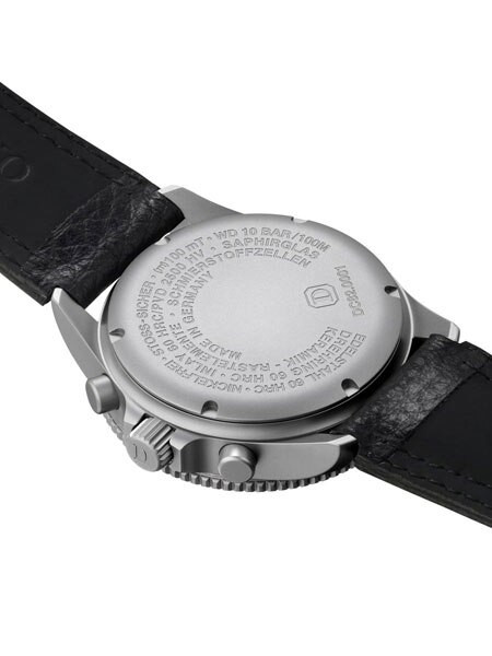 デコデコ！ Damasko DC82 Chronograph Watch with a Rotating 60 Minute Bezel and