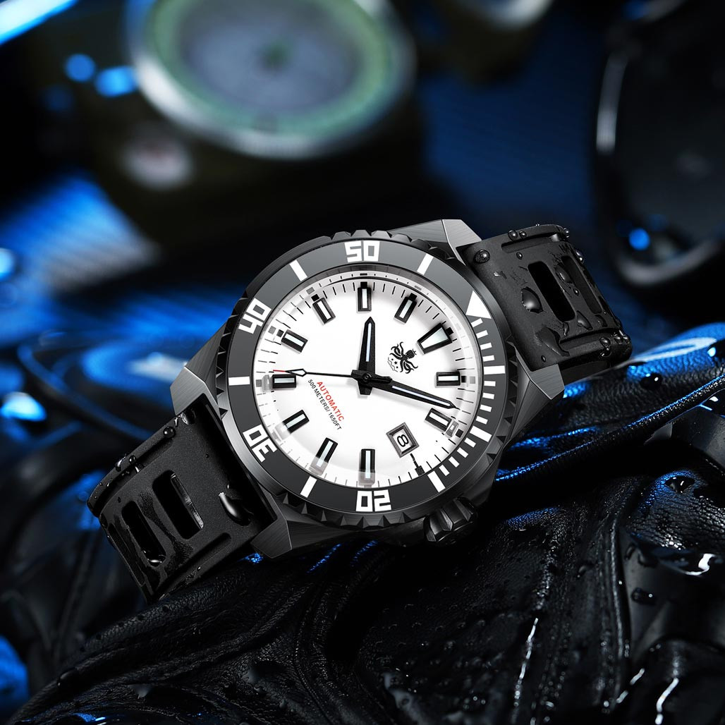 PHOIBOS Leviathan 500-Meter Automatic Dive Watch with Black DLC