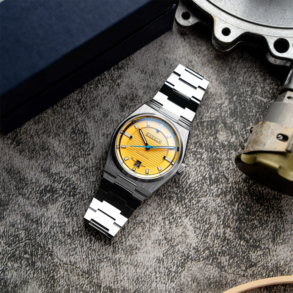 デビルトライデント DEFY Extreme Lapis Lazuli Chronograph 45mm - Blue w/ Yellow Gold