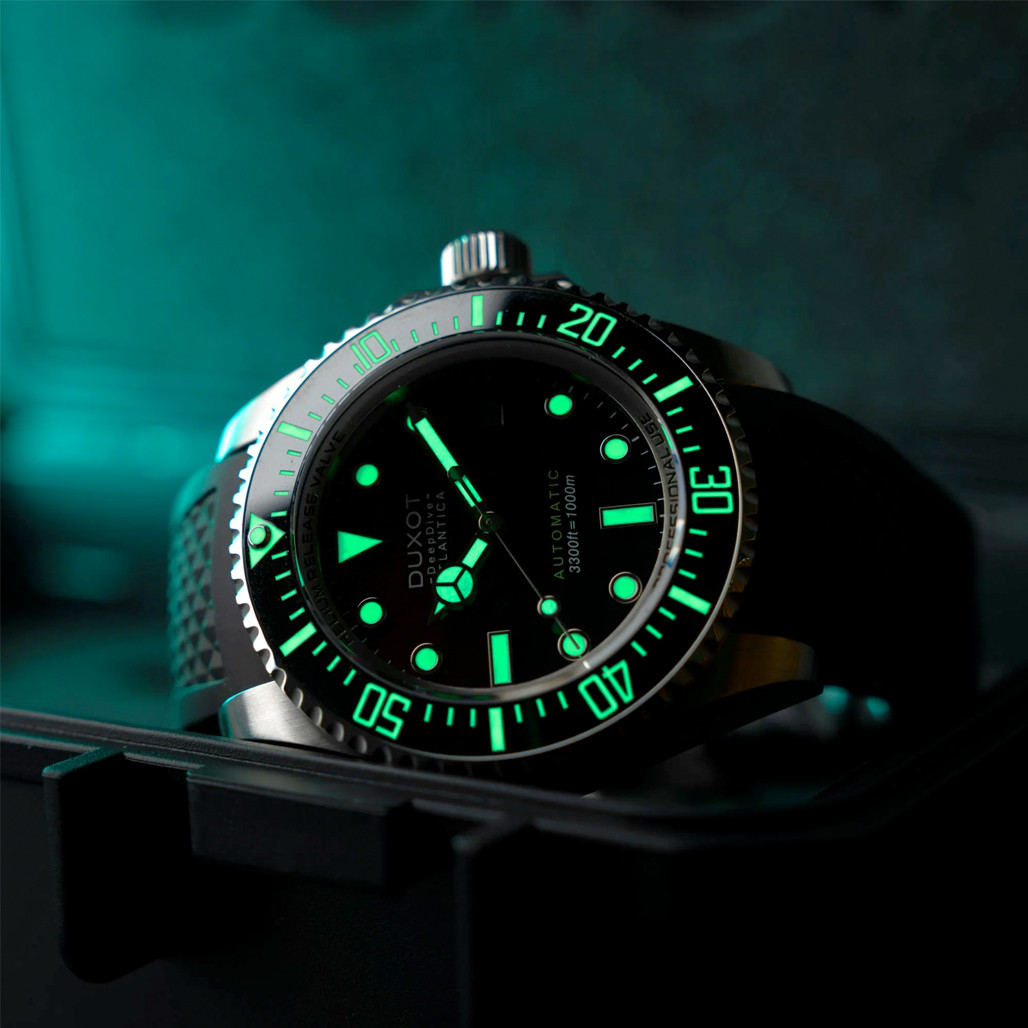 Duxot Atlantica Deep Dive Automatic Limited Edition Scarlet Red