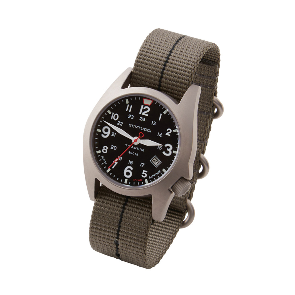 A.T.Rブーケ Bertucci A-7T Retrospec Solar Titanium Field Watch with Ghost Grey