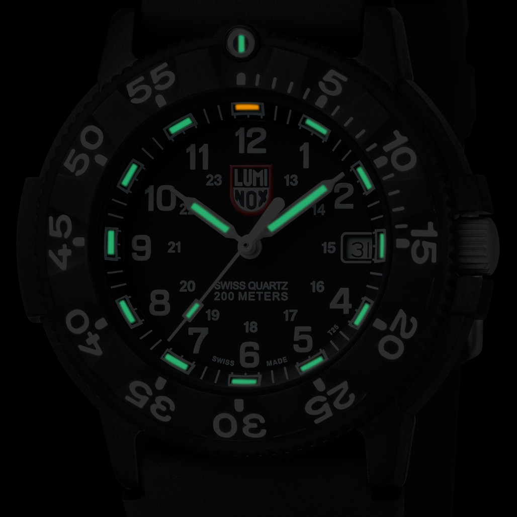 Luminox Navy SEAL Original 3001 Tritium Dive Watch #XS.3001.F