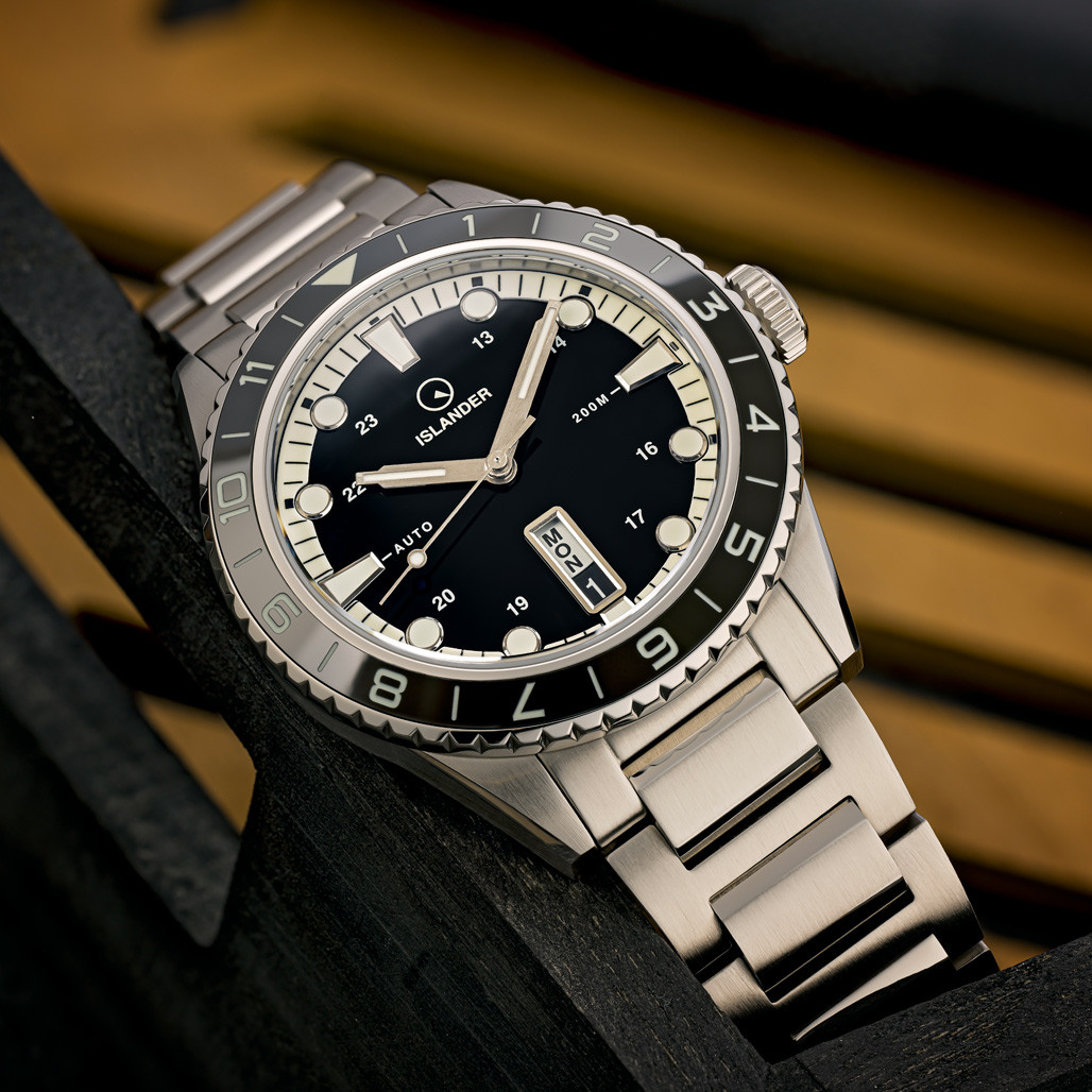 Islander Greenport 39mm Dive Watch with Black and White Dial #ISL-300
