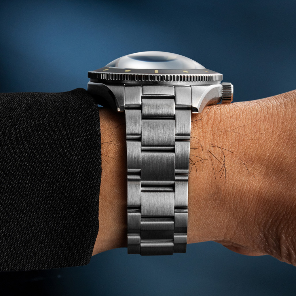 Spinnaker Challenger Automatic 300 Meter Mist Grey Dive Watch #SP