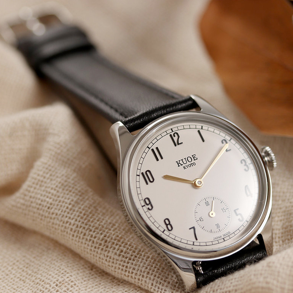 KUOE Old Smith 90-001 Quartz 35mm Dress Watch #OS90001-AGD-O-BK-SA