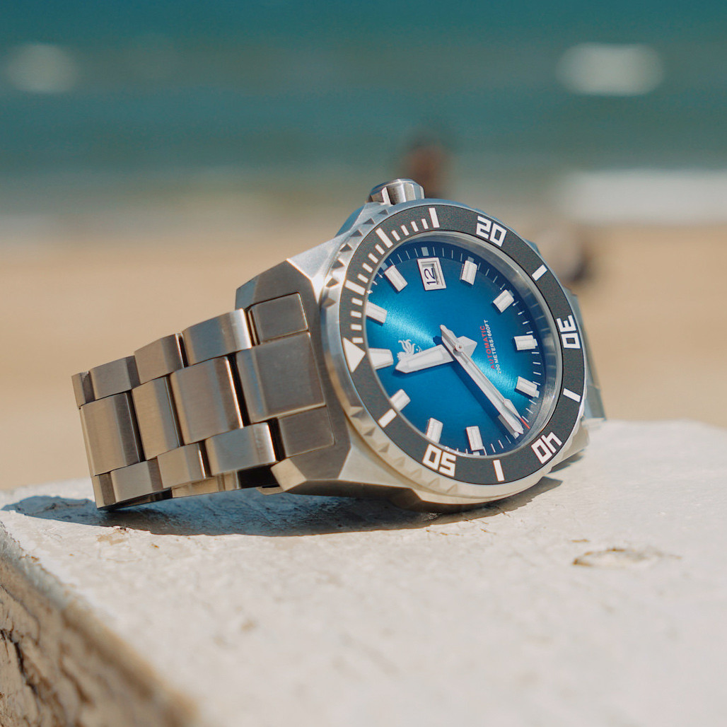 Phoibos Leviathan 40 Automatic Dive Watch with Radiant Blue Dial