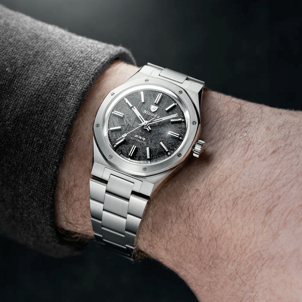 ニナリッチ Nivada Grenchen 37mm F77 Titanium Watch with Anthracite Dial #68006A77