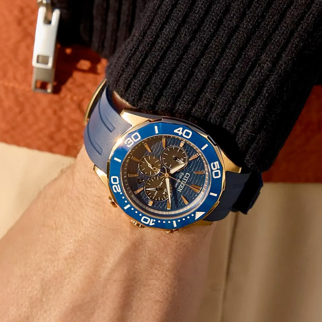 シスー　エンチャンテッド Citizen Endeavor Eco-Drive Chronograph Rose Goldtone with Blue