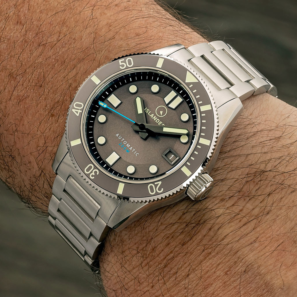 Islander Bayport 40mm Automatic Dive Watch with Grey Dial ISL123