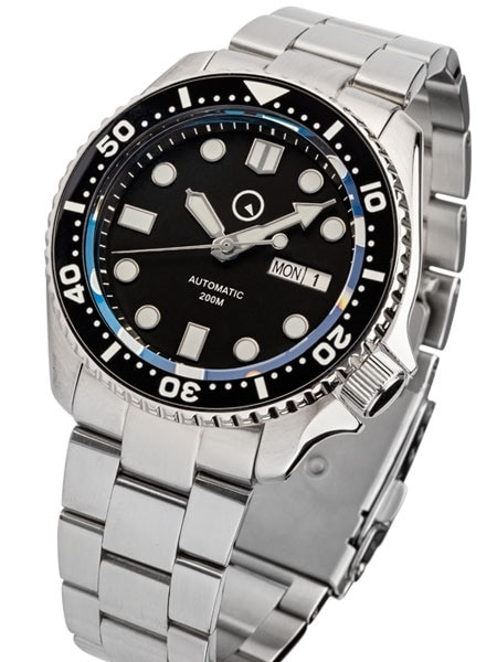 Islander Automatic Dive Watch with AR sapphire crystal, all solid link