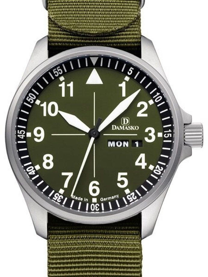 Damasko Swiss ETA Automatic with a 42mm Bead-Blasted Case, Green Dial #DH3.0