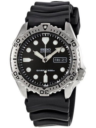 Seiko Automatic Black Dial 200M Dive Watch with Rubber Dive