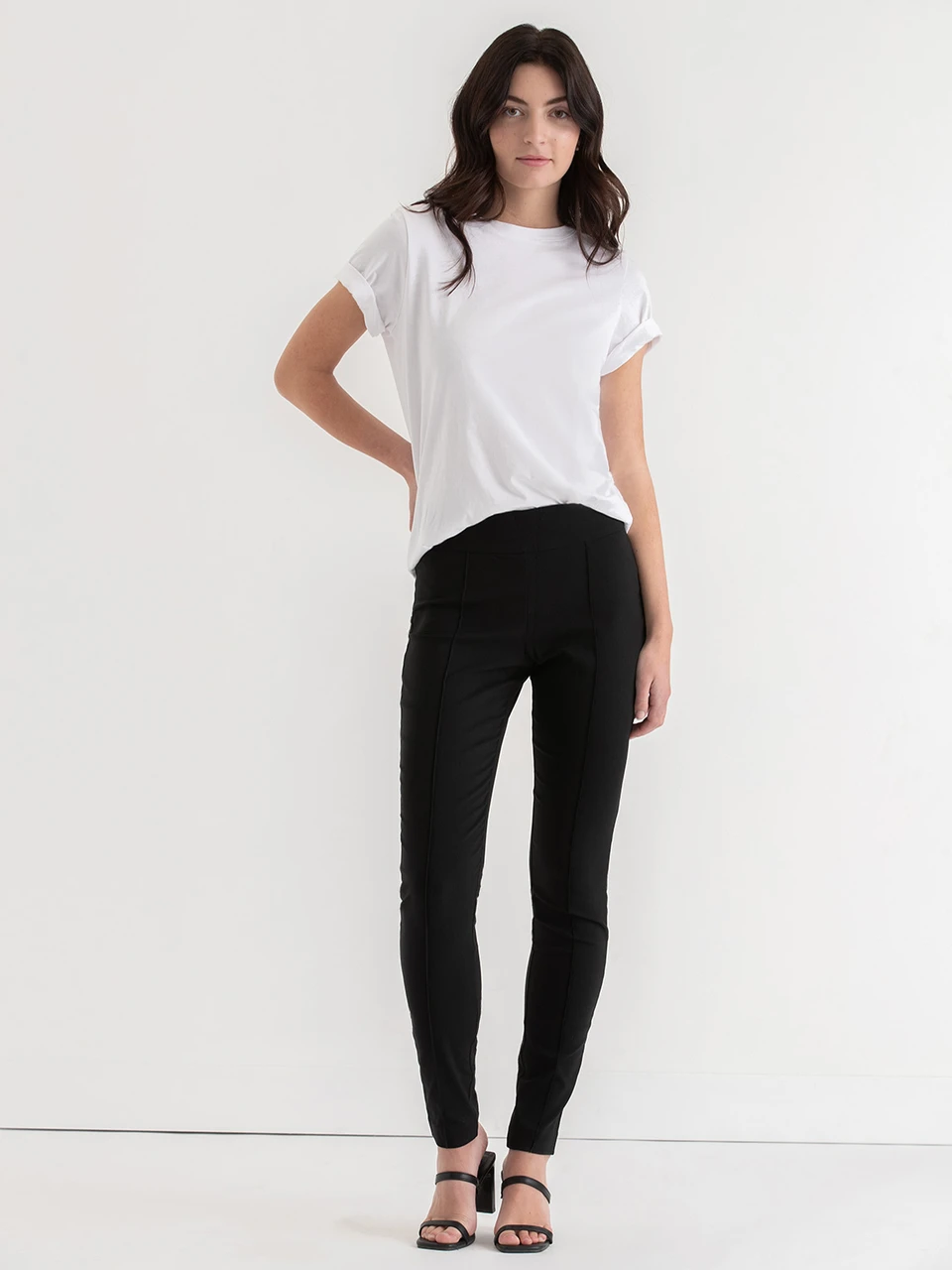 Alfie Pull-On Slim Pant in Microtwill