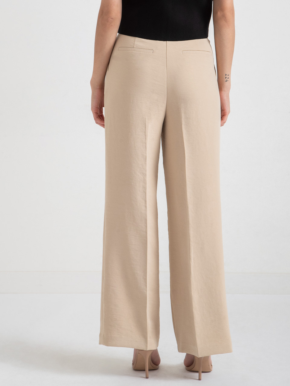 Maxwell Pleated Wide Leg Pant | Ricki's