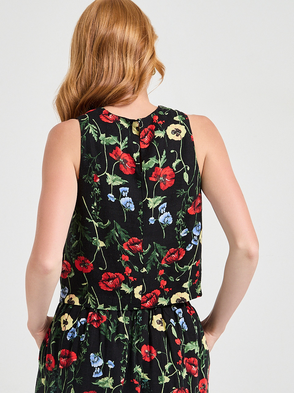 Fitted Sleeveless Linen Top