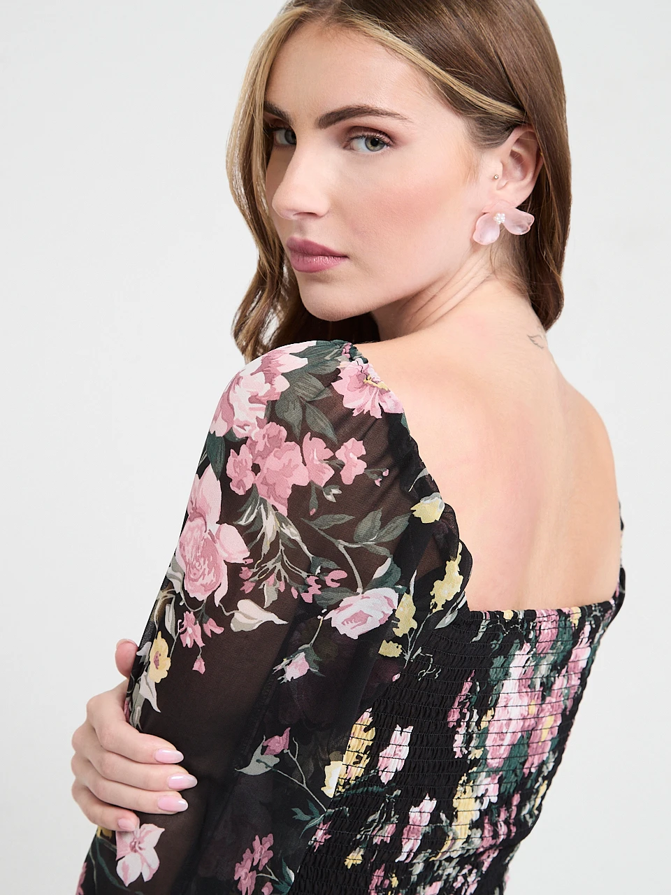 Channel Front Cropped Sweetheart Blouse in Black Grand Floral Print