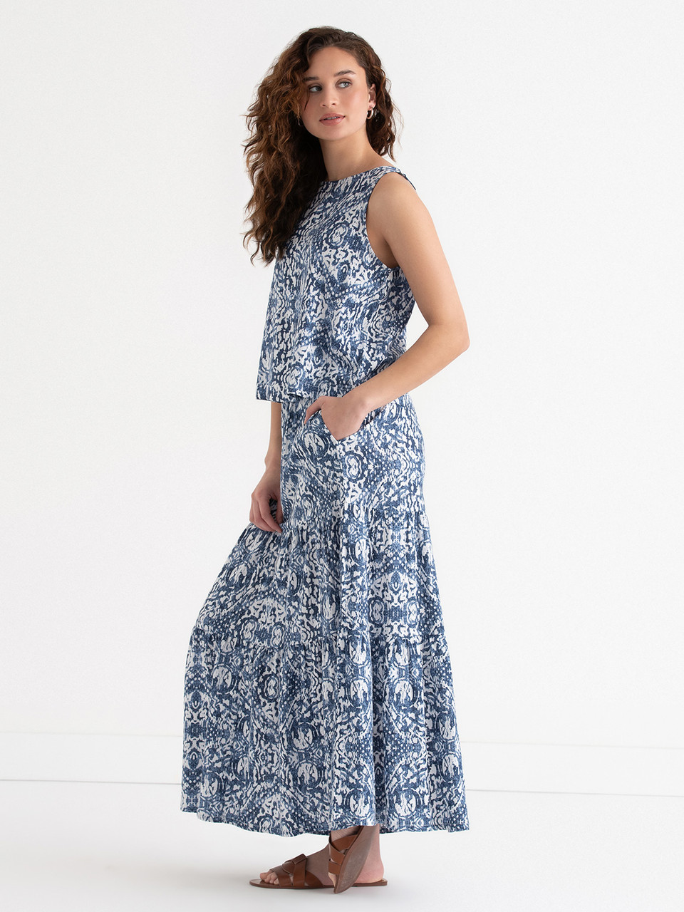 Linen Blend Tank with Back Buttons Blue Print