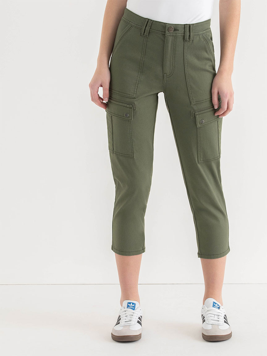 Utility Capri Pant in Beetle