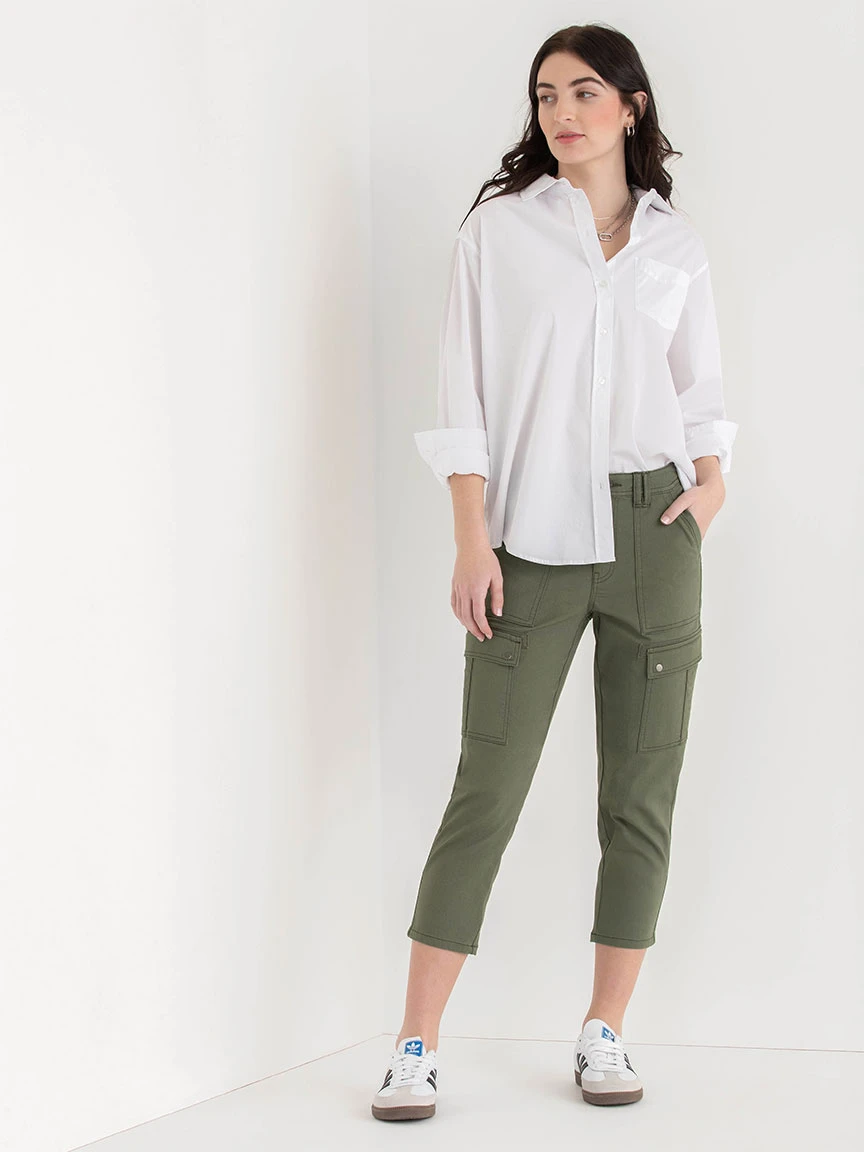 Utility Capri Pant in Beetle