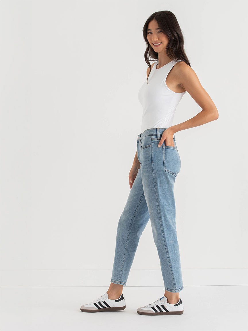 Sloane Straight Ankle Jeans in Light Wash