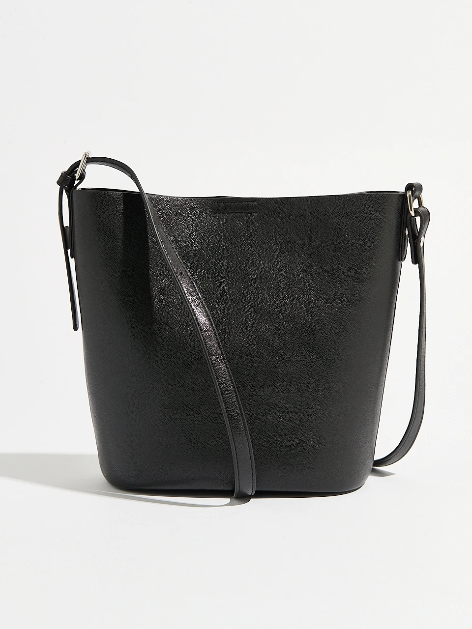 Black Bucket Bag