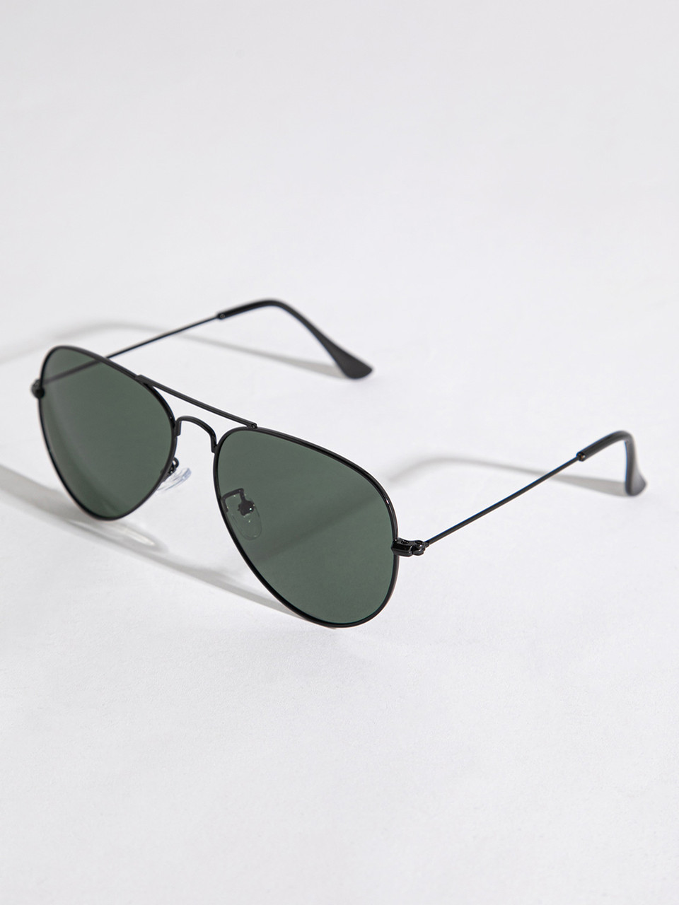 Aviator Frame Sunglasses with Case with Green Lens