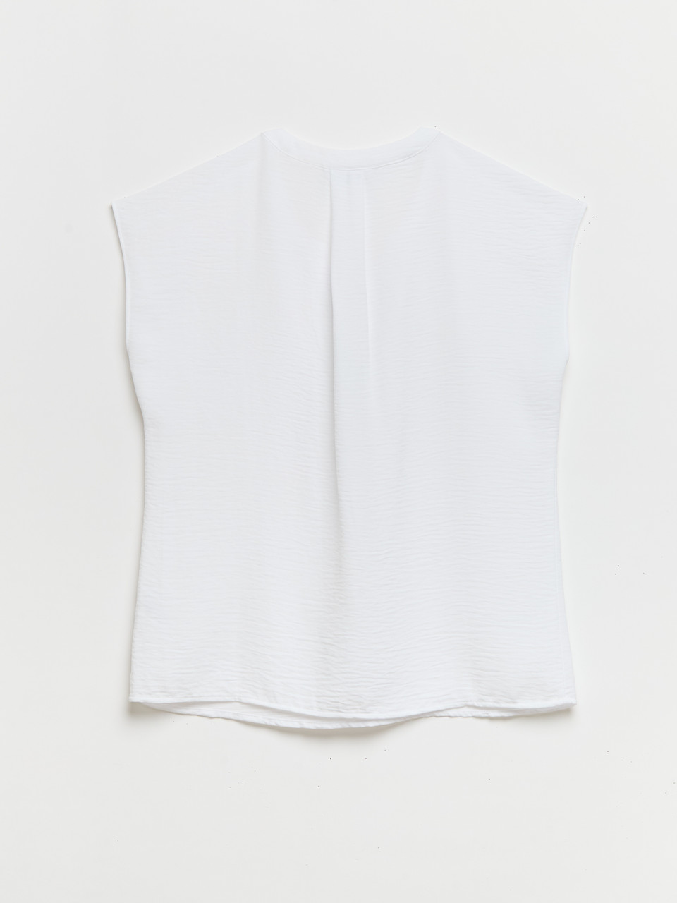 Linny Extend-Sleeve Henley in Blanc de Blanc