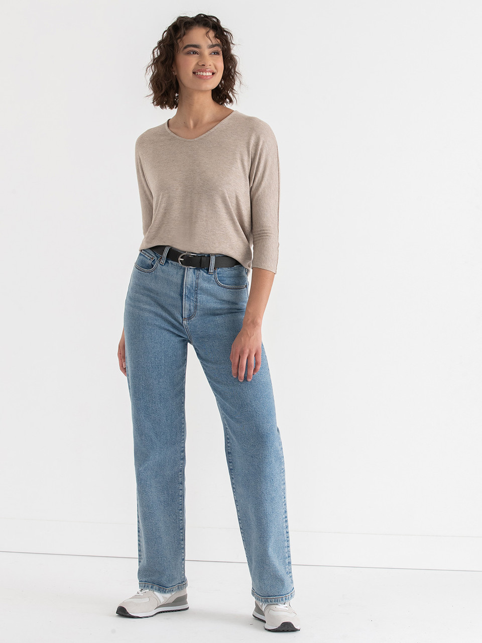 Easy V-Neck Hacci Knit Top in Brown