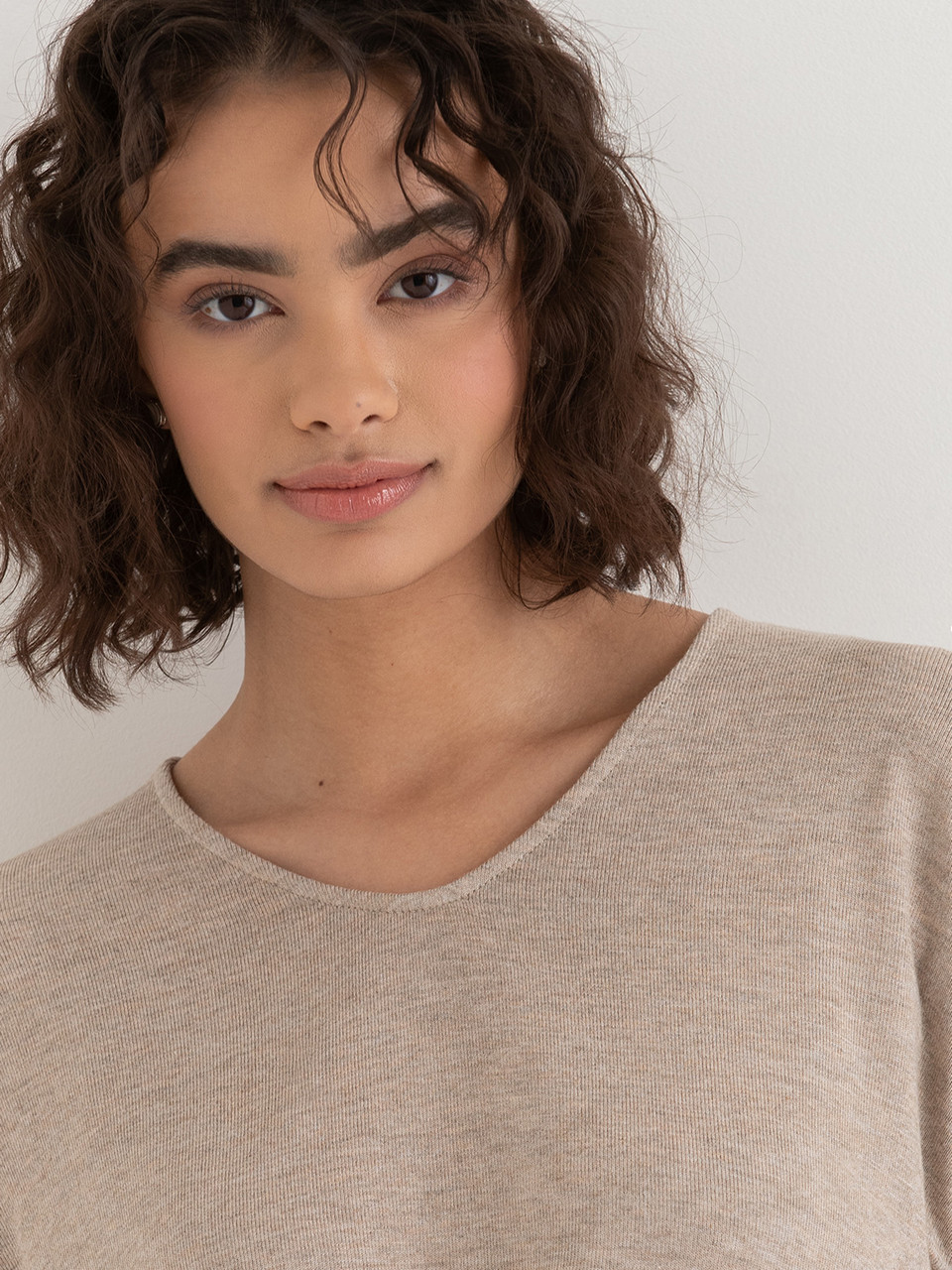 Easy V-Neck Hacci Knit Top Brown
