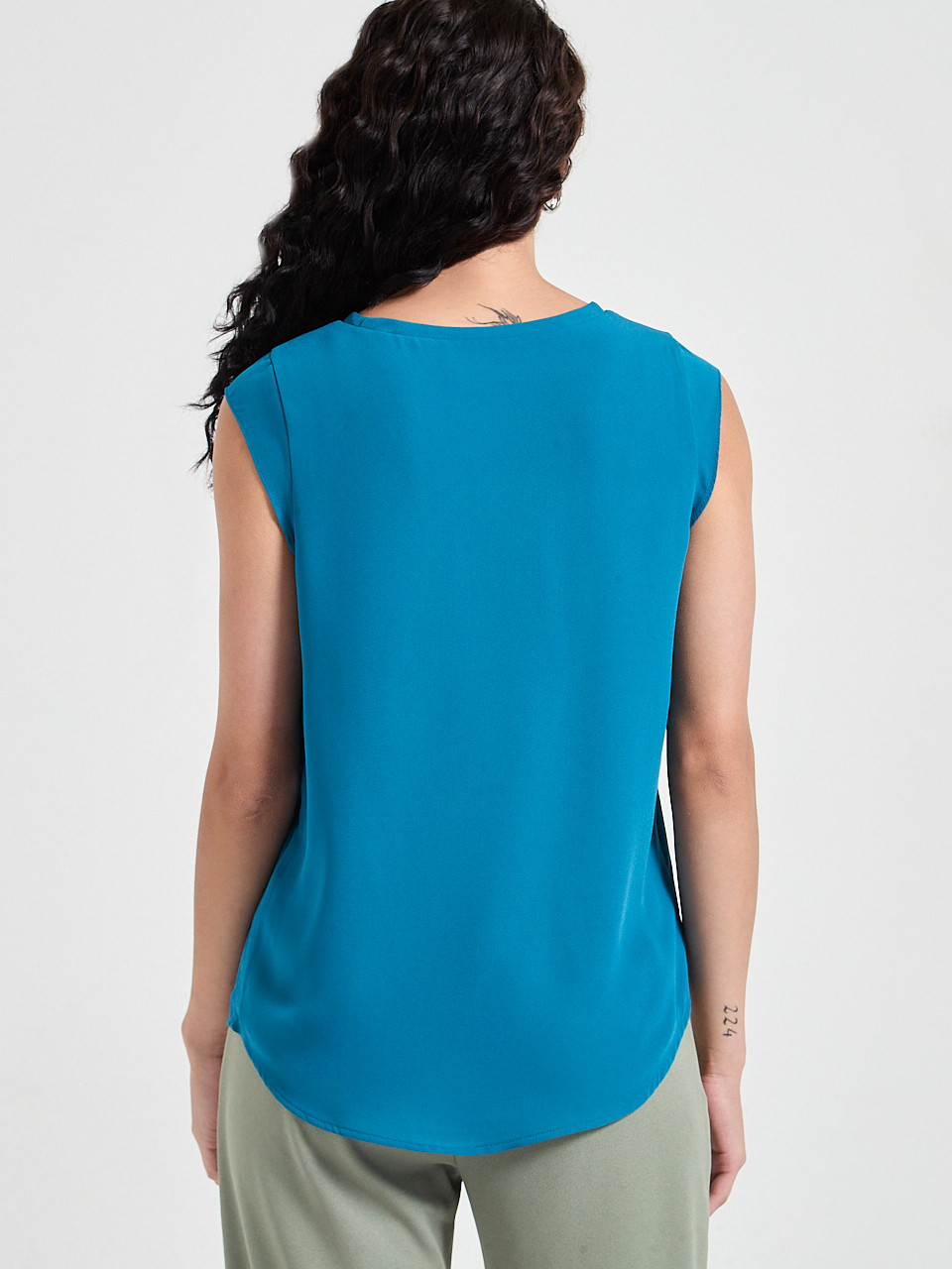2-Layer Cap Sleeve Blouse in Lyon's Blue