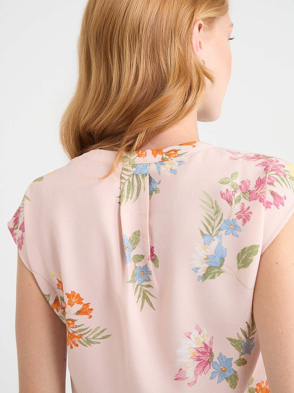 Linny Henley Extend Sleeve La Florea Rosa