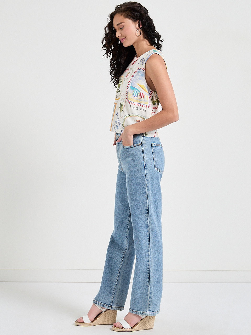 Fitted Sleeveless Linen Blend Top Postcard Print