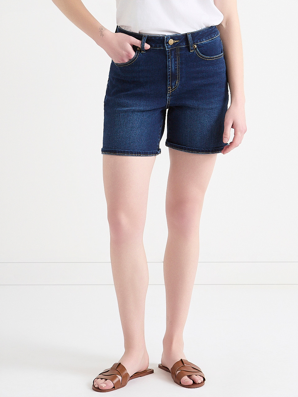 Relaxed Fit Girlfriend Jean Short