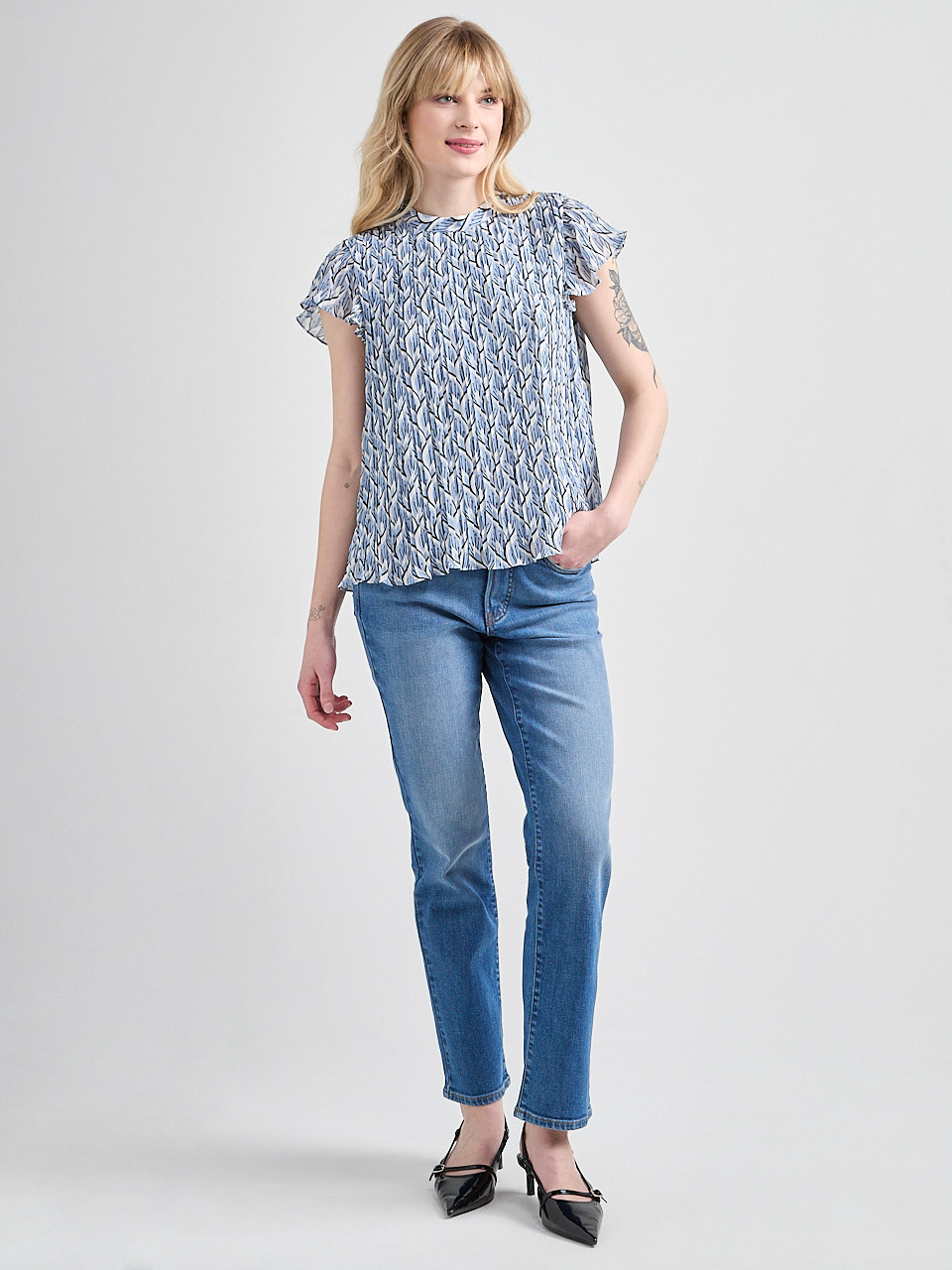 Flutter Sleeve Pleated Blouse