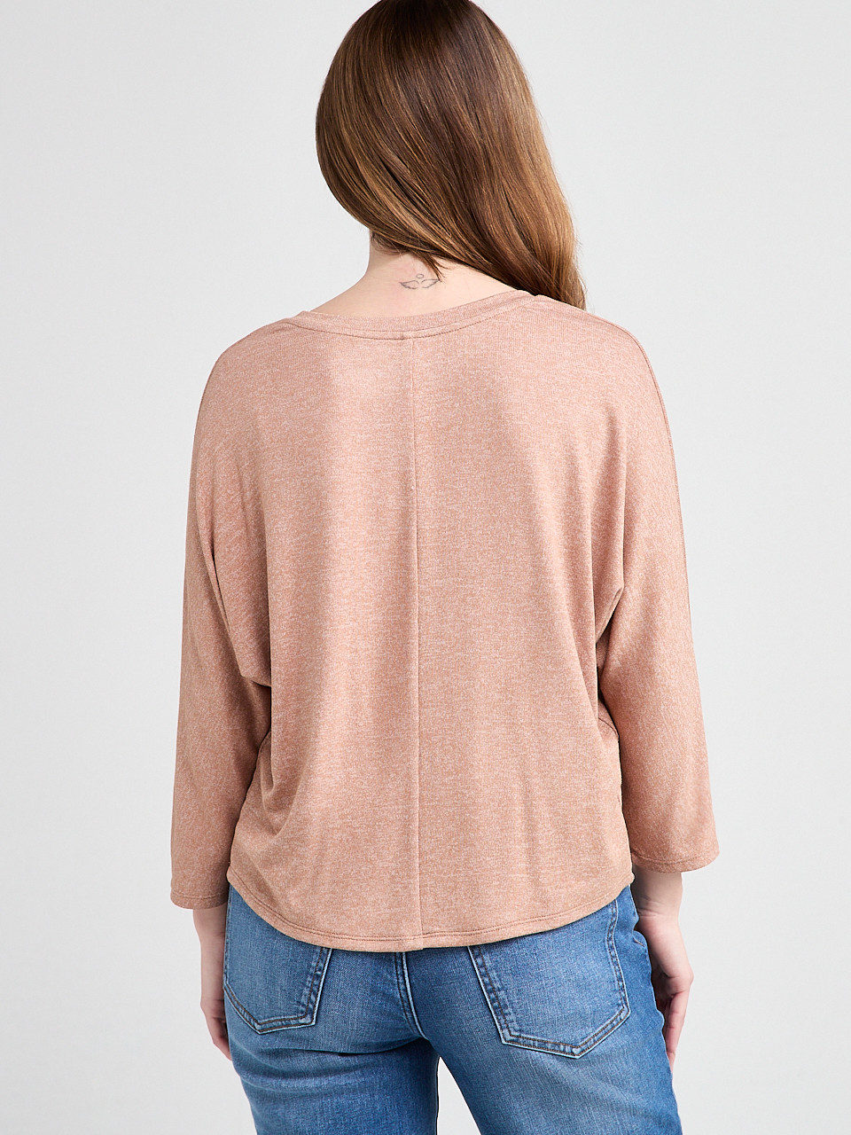 3/4 Sleeve V-Neck Hacci Top in Cognac