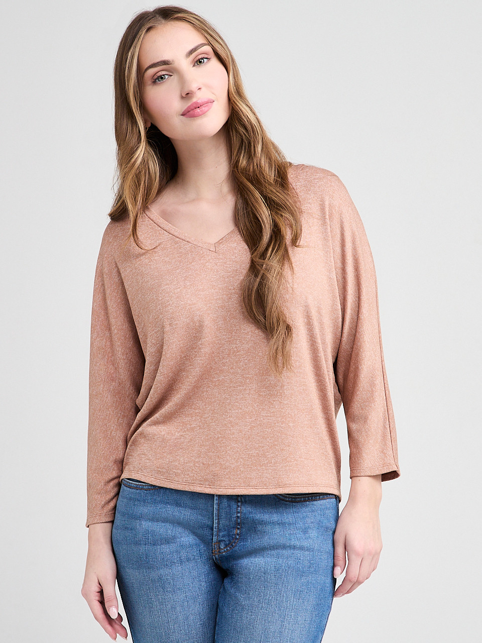 3/4 Sleeve V-Neck Hacci Top in Cognac