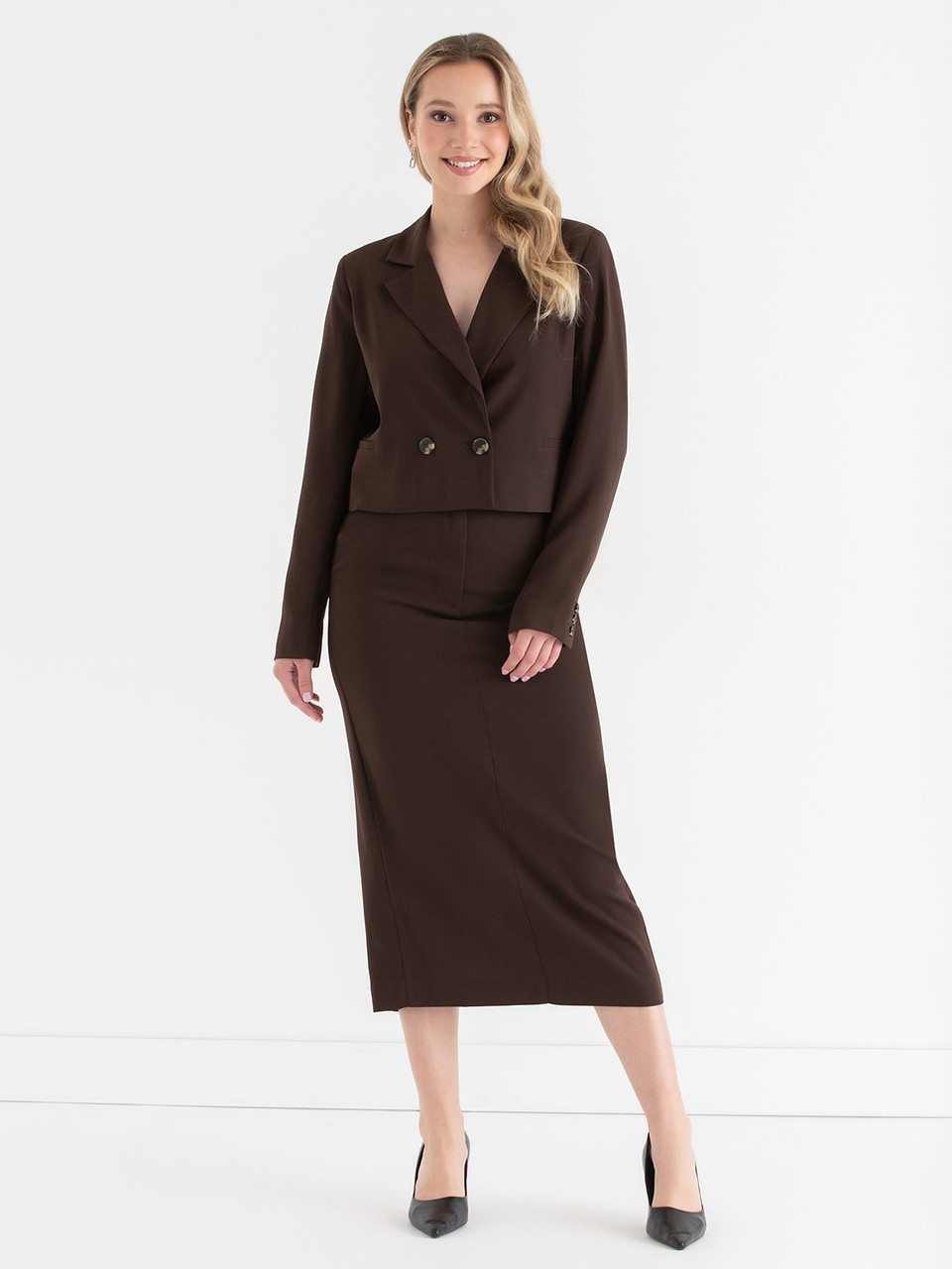 Crop Blazer in Crepe Coffee Bean