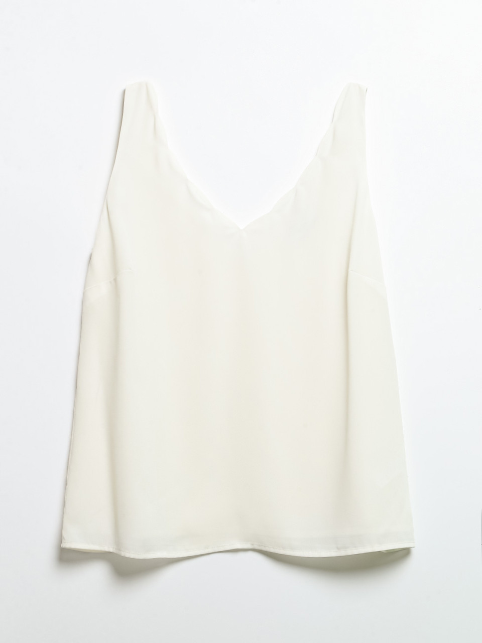 Sleeveless V-Neck Scallop Tank Blouse Blanc de
